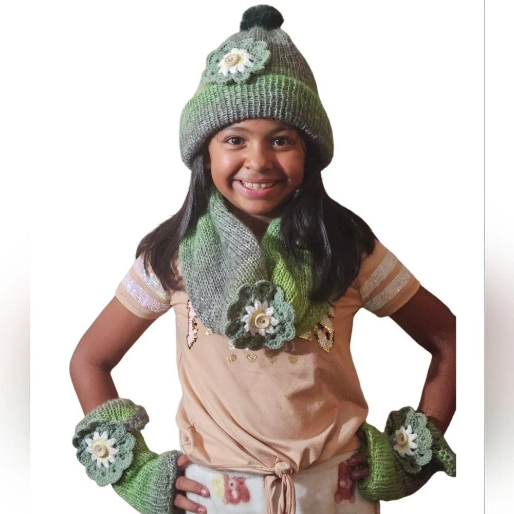 Hand Crafted Crochet Winter 3pc Set Green Ombré Beanie Scarf gloves wool floral